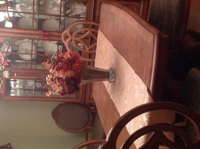 Thomasville Dining Room Set REDUCED TO SELL