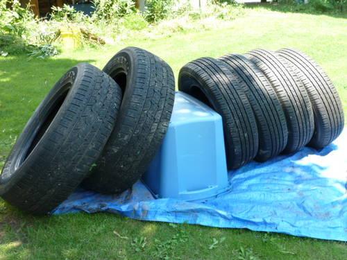 TIRES : TWO ROVER A/T DUNLOP 265/75R15