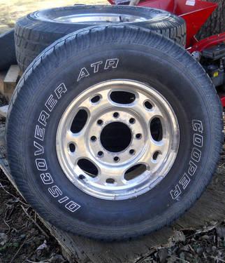 TRUCK TIRES WITH CHROME RIMS FOR SALE