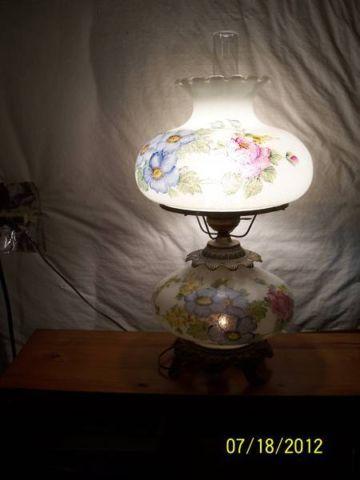 Two-Tier Tiffany Lamp with Adjustable Lighting