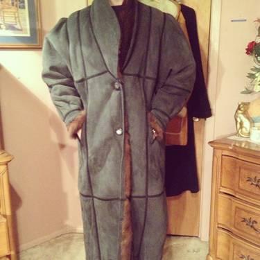 unbelievable men's evergreen forest color shearing trench coat