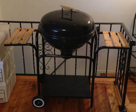 USED PORTABLE ROUND CHARCOAL BLACK GRILLER
