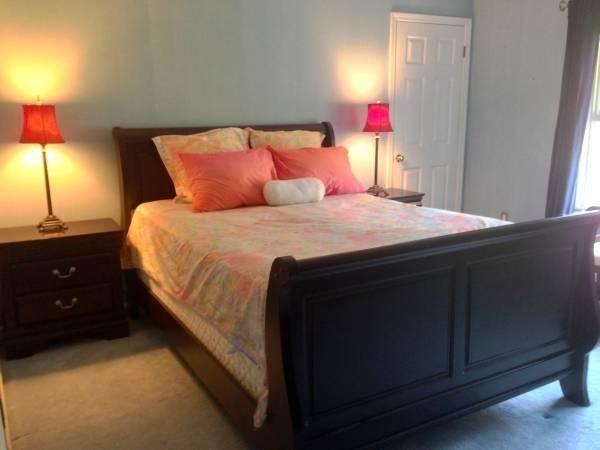 Vaughan-Bassett Louis Collection Sleigh Bedroom Set in Merlot