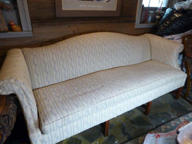 Vintage Clayton Marcus Hickory NC Couch Settee Cream Blue Rose