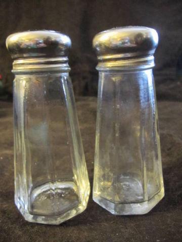 Vintage Gemco 9 Glass Salt & Pepper Shakers