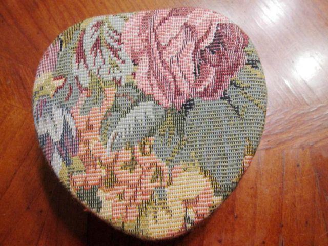 Vintage Padded Tapestry Heart-Shaped Jewelry Box