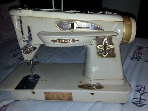 Vintage Sewing Machine Singer 503A Rocketeer Slant-O-Matic