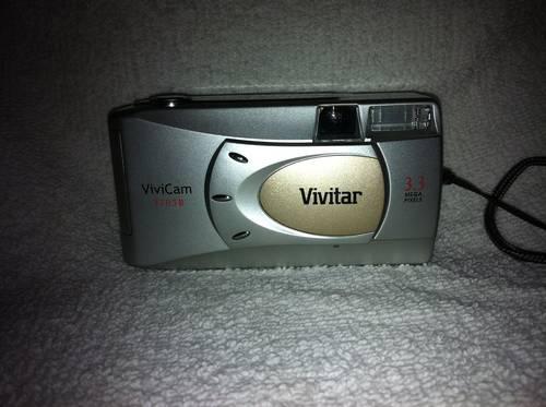 Vivitar 2X zoom digital camera