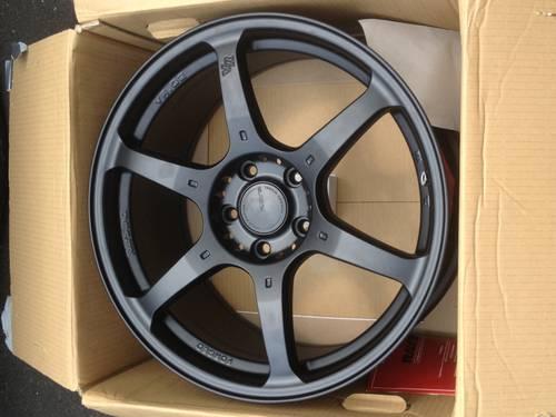 Volk Rays vr g2 racing wheels NEW IN BOX 5x114.3 18x9