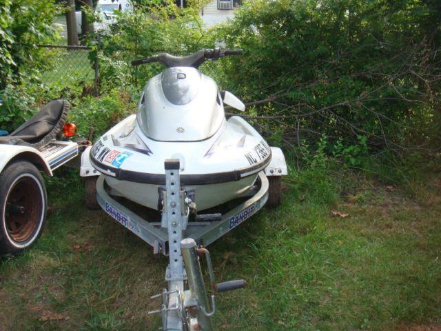 Wave Runner 2000 Yamaha 800, 2 Seats with a 2000 Trailer