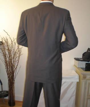 why pay $100 for a brand new suit... L40/34 Size