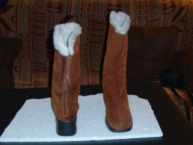 Women's lined suede boots size 10