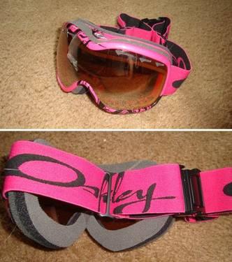 Women's Snowboard, Boots, Bindings, and Goggles!