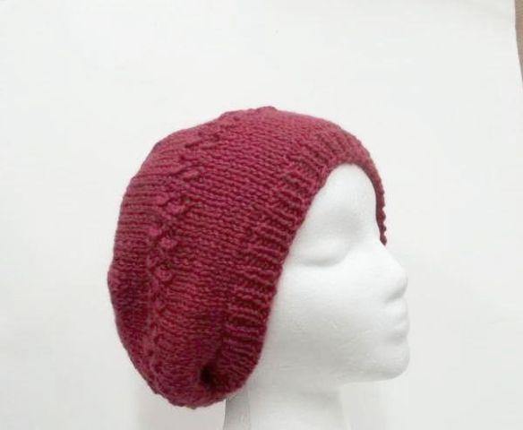 Wool knitted beanie in rose