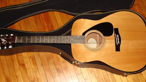 yamaha acoustic Guitar