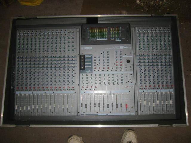 Yamaha MC-2404 mixer
