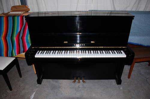 Yamaha Upright Piano, Model U1