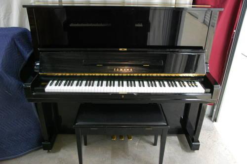 Yamaha Upright Piano, Model U3