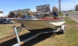 For more details visit: http://www.BoatsFSBO.com/97430 Please call boat owner Chris at 631-765-4617 or 631-219-7825. 15' Boston Whaler Supersport 1988 Glass v.Good $10,750Mercury (2011 (2 year warranty left and transferable) 60 50Hours2000 Trailer-single