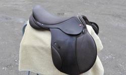 17" GERMANIA PHASE 2 SADDLE FOR SALE, EXCELLENT CONDITION
FLAP MEASURES "14X14" TREE 4.25 FITS MOST HORSES COMFORTABLY. PROPER LEG POSITION, SOFT SEAT, GRIPPY LEATHER, EXCELLENT FOR JUMPING CLOSE CONTACT SADDLE. MAINTAINS PROPER POSITION FOR JUMPING &