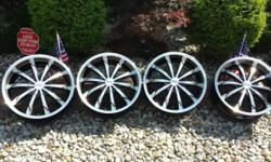 four-18" aluminum alloy rims like new 5- lug 100/114.3 bolt pattern.. 72.6mm center bore... machined aluminum wheels with gloss black background.. these rims are in like new condition they were mounted on my vehicle for a very short time... **please take