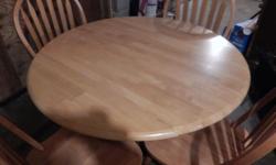 1950?S VINTAGE 42 ? ROUND WROUGHT IRON FIG LEAF PATTERN TABLE WITH MATCHING CHAIRS. INCLUDES FOUR GOLD VINYL PADDED SEATS & Â¼? THICK POLISHED EDGE GLASS TOP
CONDITION: GOOD, NEEDS PAINTING, DOES NOT SEEM TO HAVE ANY CORROSION. IT MAY BE GALVANIZED OVER