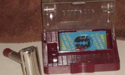 1956 Gillette Red Tip Blades and Box B-2
RICHARDS RAZORS; MAKE ME AN OFFER I CAN'T REFUSE!
Gillette Super Speed razor with Red Tip in MINT condition. TTO knob, Uses
regular double edge blades. The handle doesn't show any tarnish; as is
common with the