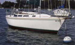 1985 CATALINA 30' TALL RIG SAILBOAT W BOW SPRIT
She is beautifully maintained Catalina 30 Tall Rig w bow sprit. Boat is truly in sail away
condition. In water in Oyster Bay, New York. The Catalina 30 is one of the most successful production sailing yachts