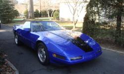 1994 Corvette Convertible Gorgeous Blue
2 owner well taken care or beauty. Automatic, 77,500 miles and runs perfect.
Admiral blue with very nice black cloth top and good supple black interior.
Custom Hood stripe and aftermarket stereo.
Will not find a