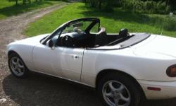 Selling a white 1996 Mazda Miata.
5spd Manual
Never seen salt
New soft top, tires, clutch slave/master cylinder, brakes all around.
2002 5-spoke Alloy Rims
This car is in great shape, a pleasure to drive.