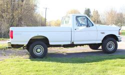 1997 Ford F250 Heavy Duty 4x4.
Runs and Drives Great.
No Emissions, Safety Only.
Inspection 141,000 Miles.
$3200.00 or best offer
Please call (315) 507-7141 if interested or if you have any questions.