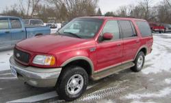 Up for your consideration this just in and super nice and clean 3 owner New jersey owned for most of its life Carfax certified with no prior accidents 2000 ford expedition with eddie bauer equipment group including 8 passenger seating, factory moonroof,