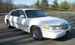 BEAUTIFUL 2000 LINCOLN TOWN CAR CARTIER EDITION WITH ONLY 51K ORIGINAL MILES!!! CLEAN TITLE DRIVES AND LOOKS NEW!!! CALL OR TEXT:914-458-2271 
For additional information, reply to this ad or see:
http://www.vflyer.com/home/crlk?id=201282022&ps=16
vFlyer