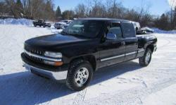 Up for your consideration this just in from Florida this southern owned most of its life, 01 Silverado 1500 Ext 4x4 stepside with Z71 OFF rd suspension package, LT equipment group with dual power heated leather front bucket seating, Kenwood aftermarket CD