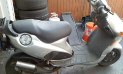 Used 2001 Italjet Formula. Needs work it runs on carb fluid. Carb needs to be cleaned head gasket needs to be replaced I will included that gasket kit.
Electric and kick start , CVT tranny. Rare scooter 50cc 2 stroke oil ingected needs no gas & oil
