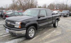 Up for your consideration this just in super nice and clean 2004 Chevrolet Colorado Z71 OFF Rd suspension package , full leather interior with dual power heated bucket seating in the front with center console with cupholders, leather bench seating in the