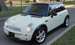 2004 Mini Cooper Automatic Transmission Panoramic Sunroof White with Gray Leather Int.
Clean Carfax Report, Clean Title, Adult Driven Vehicle In nice condition Just Serviced needs nothing but a new place to call home
OPTIONS INCLUDE: PANORAMIC SKYROOF,