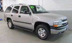 4WD. Leather, moonroof & 3RD ROW!!! will not last, make your move now! THIS VALUE LINE VEHICLE INCLUDES *PRE-AUCTION PRICING* 3 DAY/300 MILE EXCHANGE PROGRAM AND *NEW YORK STATE INSPECTED. Thank you for taking the time to look at this terrific-looking