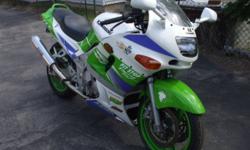 VIN: JKBZXJC155AOO4372
Engine Size (cc): 636
Model: Ninja zx 6r
Vehicle Title: Clear
Mileage: 8,100
This is a very good condition Ninja ZX 6R sport bike. It has the 636cc motor.
The bike is great, handles well, shifts great, brakes fine. There are no