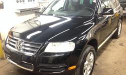 ***4X4***, ***CLEAN CAR FAX***, ***LEATHER***, ***MOONROOF***, and ***V8***. Orleans Ford Mercury Inc means business! Call us now! Looking for an amazing value on a fantastic 2005 Volkswagen Touareg? Well, this is IT! This roomy Touareg, with its grippy