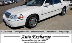 *** Chrome Wheels *** VERY SHARP LINCOLN TOWN DESIGNER SERIES WITH TAN LEATHER, CHROME WHEELS, V-8, REAR-WHEEL DRIVE, VERY CLEAN, RUNS AND DRIVES EXCELLENT.......Our 37th Year!........visit http://binghamtonauto.com for more pictures and information.