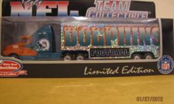 2006 Miami Dolphins Team Collectible by Peterblt