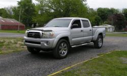 This truck is in excellent condition, runs great with beautiful interior. The truck is from Virginia - it has not seen an upstate New York winter. NO Salt!
We are a dealership - the truck will be New York State Inspected and the DMV paperwork will be