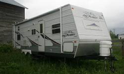 2007 26' Jayco jayflight
couch dinette slide
air and heat, fridge,
micro, stove, oven
dvd player
queen bed in front
pull out couch,
dinette folds down to sleep
and bunk beds'
Very clean inside
non smoking