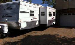 2007 crossroads zinger ZT320QB 32' Travel Trailer Bunk House 2 double 2 single beds, queen size master bedroom, living room, full kitchen -stove, refrigerator/freezer, microwave, plenty of cabinets, Super Slide Out plenty of storage in/out, stereo