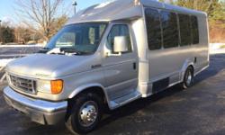 This fully inspected and reconditioned 2007 Ford E-350 Starcraft Mini Bus carries 14 passengers plus driver and comes with a rear luggage compartment. The bus runs great with loads of power! The luxurious seating and front and rear air conditioning will