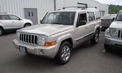 HEMI 5.7L V8 Multi Displacement and 4WD. Extra room! Plenty of space! Your quest for a gently used SUV is over. This gorgeous-looking 2007 Jeep Commander has only had one previous owner, with a great track record and a long life ahead of it. Full of