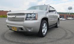 To learn more about the vehicle, please follow this link:
http://used-auto-4-sale.com/108382332.html
New Arrival! 4WD, Low miles for a 2008! Multi-Zone Air Conditioning, Satellite Radio, Steering Wheel Controls, Aux Audio Input, Automatic Headlights NHTSA