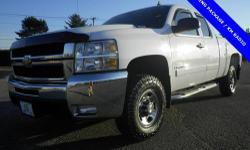 4D Extended Cab, 4WD, 100% SAFETY INSPECTED, ONE OWNER, ONSTAR, SERVICE RECORDS AVAILABLE, TRAILERING PACKAGE, and XM RADIO. Tired of the same ho-hum drive? Well change up things with this trusty 2008 Chevrolet Silverado 2500HD. New Car Test Drive said it