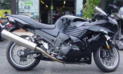2012 Kawasaki ZX-14
$8,995
only 430 miles !
Every champion knows sustained dominance is only possible with constant improvement. Such is the case with Kawasaki?s NinjaÂ® ZX?-14. Since its debut in March of 2006, this motorcycle has ruled the open class